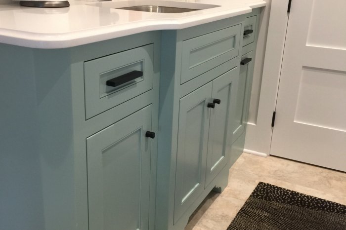 Bathroom Cabinetry 1743 in