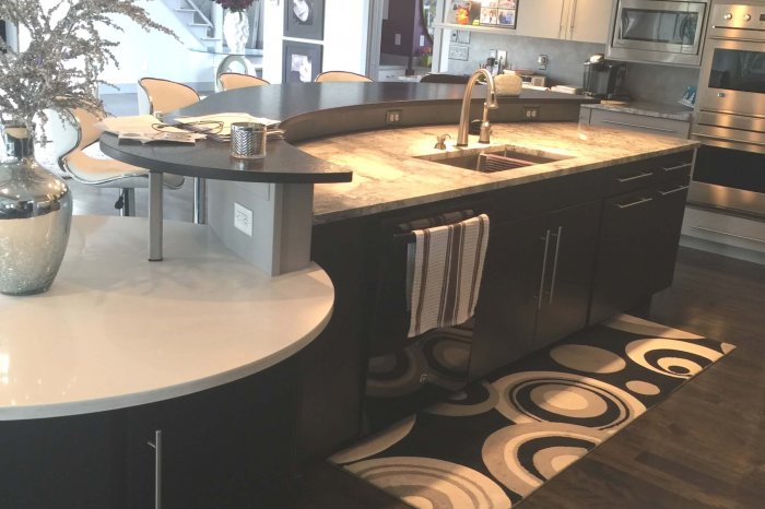 Kitchen Cabinetry 1373