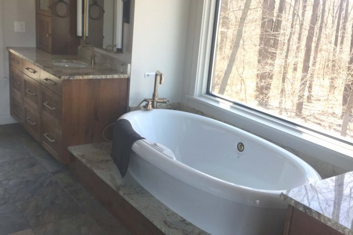 Custom Bathrooms 1470