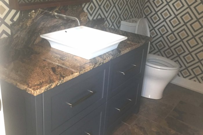 Bathroom Cabinets 1542