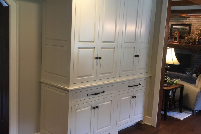Custom Built-In 1768