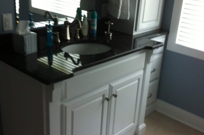 Bathroom Cabinets 0193 Albion IN