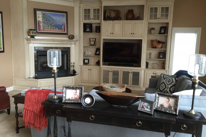 Custom Built-In 0379 Albion IN