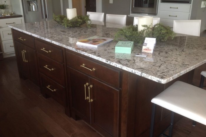 Kitchen Cabinets 1535 Albion IN